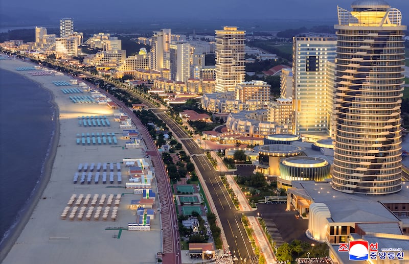 북한, 원산갈마관광지구 준공